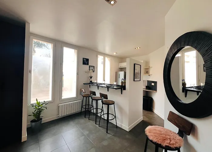 Paris Arc Design شقة *